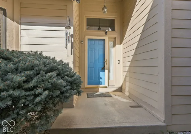 Photo 2 of Single family home for sale at 12021 Waterford Ln, Carmel, IN 46033 | MLS# 22132741 | Listing updated on 2026-10-22