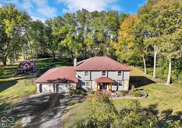 Photo 2 of Single family home for sale at 13468 N Hammer Rd, Mooresville, IN 46158 | MLS# 22132748 | Listing updated on 2026-10-24