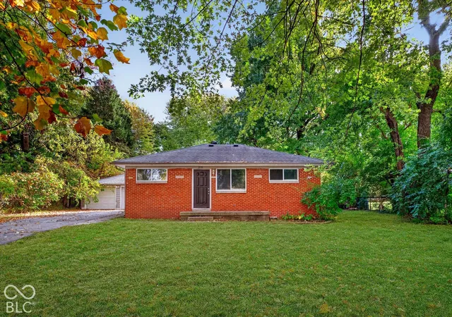 Photo 1 of Sale Pending at 3531 N Elizabeth St, Indianapolis, IN 46226 | MLS# 22132750 | Listing updated on 2026-10-26