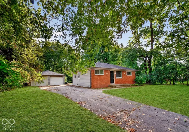 Photo 1 of Sale Pending at 3531 N Elizabeth St, Indianapolis, IN 46226 | MLS# 22132750 | Listing updated on 2026-10-26