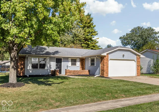 Photo 1 of Single family home for sale at 1006 Greenbrook Dr, Greenfield, IN 46140 | MLS# 22132762 | Listing updated on 2026-10-23
