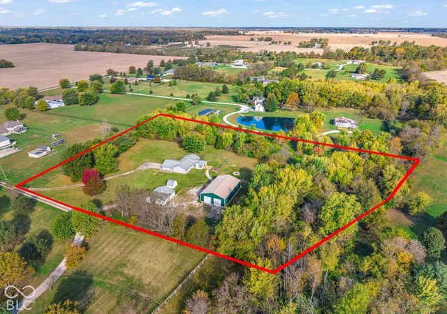 Photo 3 of Sale Pending at 10222 N 850 West, Fairland, IN 46126 | MLS# 22132767 | Listing updated on 2026-10-26