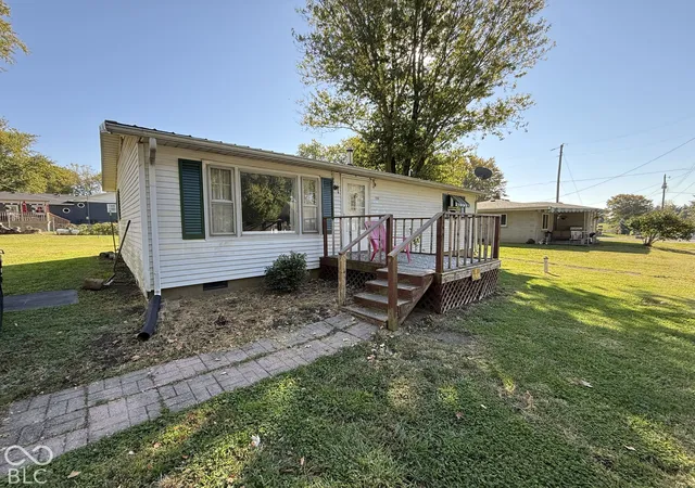 Single family home for sale at 1244 N County Rd 525 W, New Castle, IN 47362 | MLS# 22132769