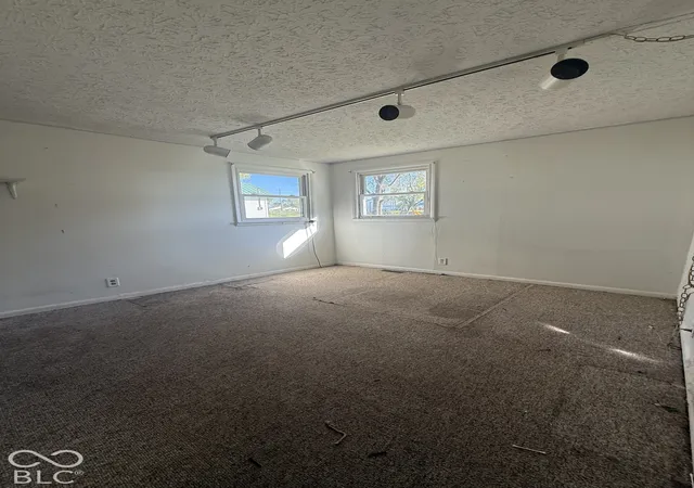 Photo 4 of Single family home for sale at 1244 N County Rd 525 W, New Castle, IN 47362 | MLS# 22132769 | Listing updated on 2026-10-22