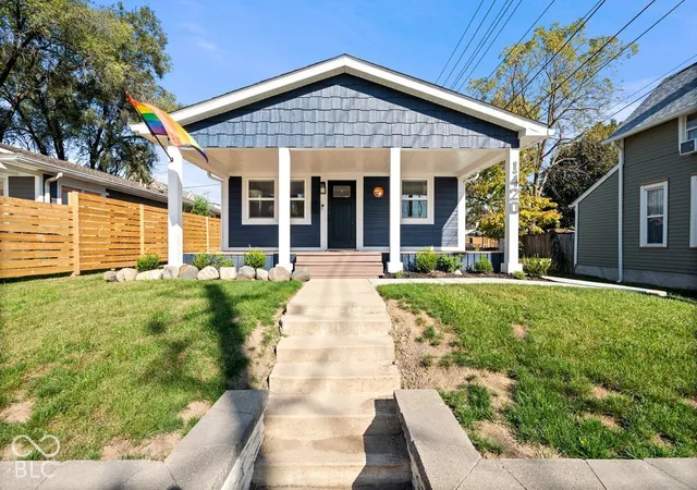 Photo 3 of Single family home for sale at 1420 E Market St, Indianapolis, IN 46201 | MLS# 22132771 | Listing updated on 2026-10-28