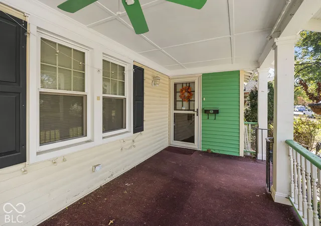 Photo 3 of Single family home for sale at 900 S 22nd Street, Terre Haute, IN 47803 | MLS# 22132778 | Listing updated on 2026-10-24