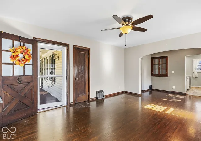 Photo 4 of Single family home for sale at 900 S 22nd Street, Terre Haute, IN 47803 | MLS# 22132778 | Listing updated on 2026-10-24