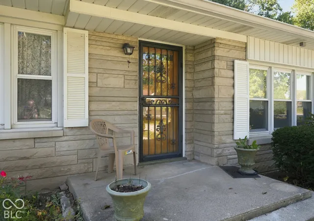 Photo 3 of Single family home for sale at 7130 Melanie Ln, Indianapolis, IN 46217 | MLS# 22132779 | Listing updated on 2026-10-22