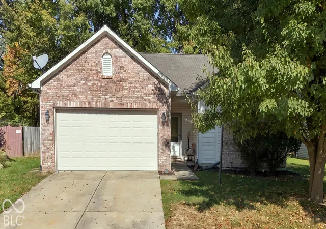 Photo 1 of Single family home for sale at 5922 Mosaic Pl, Indianapolis, IN 46221 | MLS# 22132791 | Listing updated on 2026-10-22