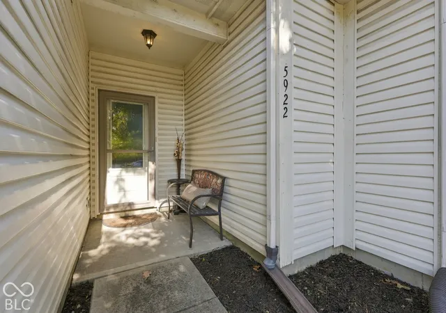 Photo 2 of Single family home for sale at 5922 Mosaic Pl, Indianapolis, IN 46221 | MLS# 22132791 | Listing updated on 2026-10-22