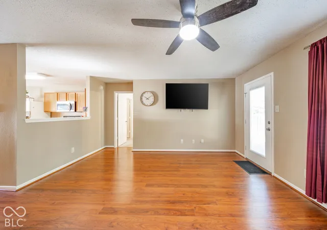 Photo 4 of Single family home for sale at 1270 Jasmine Dr, Greenfield, IN 46140 | MLS# 22132794 | Listing updated on 2026-10-30
