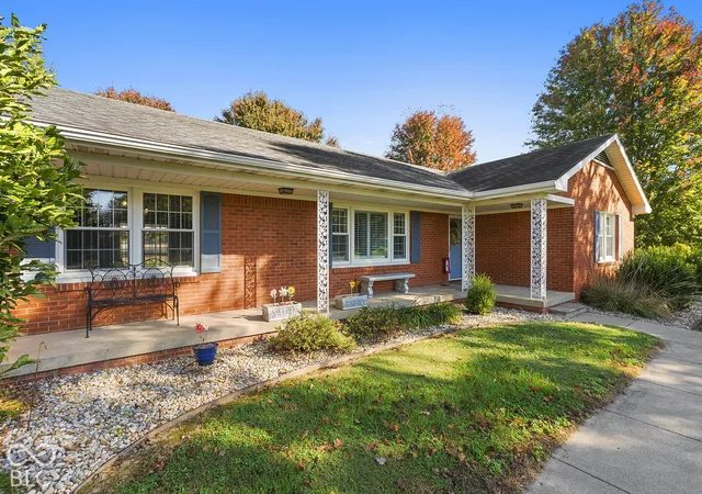 Photo 3 of Single family home for sale at 2650 W County Rd 1000 N, Brazil, IN 47834 | MLS# 22132796 | Listing updated on 2026-10-25