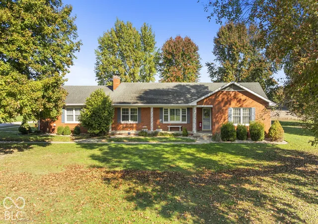 Photo 3 of Single family home for sale at 2650 W County Rd 1000 N, Brazil, IN 47834 | MLS# 22132796 | Listing updated on 2026-10-25