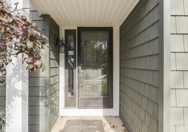 Photo 4 of Condo for sale at 7218 Harbour Isle, Indianapolis, IN 46240 | MLS# 22132805 | Listing updated on 2026-10-23