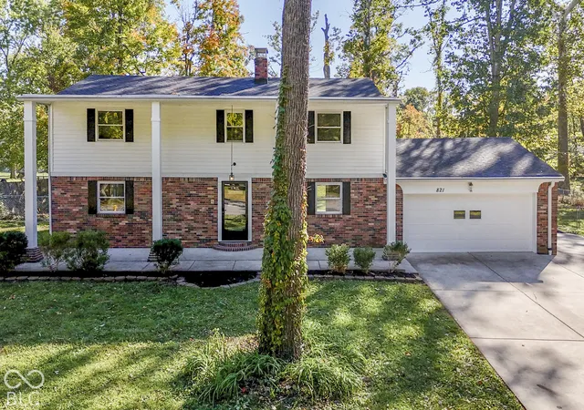Single family home for sale at 821 Merry Ln, Greenwood, IN 46142 | MLS# 22132812