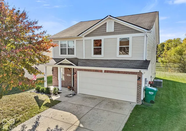 Photo 2 of Single family home for sale at 4332 Raintree Rd, Indianapolis, IN 46234 | MLS# 22132815 | Listing updated on 2026-10-26
