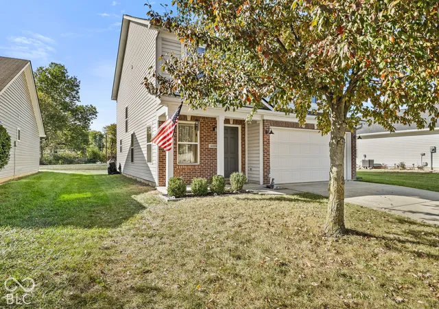 Photo 3 of Single family home for sale at 4332 Raintree Rd, Indianapolis, IN 46234 | MLS# 22132815 | Listing updated on 2026-10-26