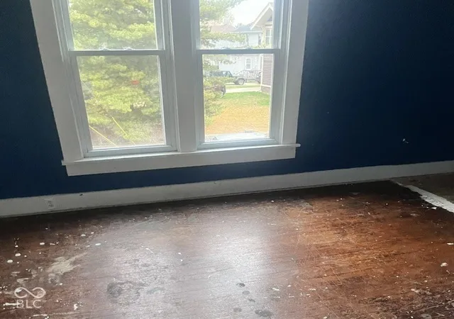 Photo 3 of Single family home for sale at 209 W 7th Street, Seymour, IN 47274 | MLS# 22132819 | Listing updated on 2026-10-23