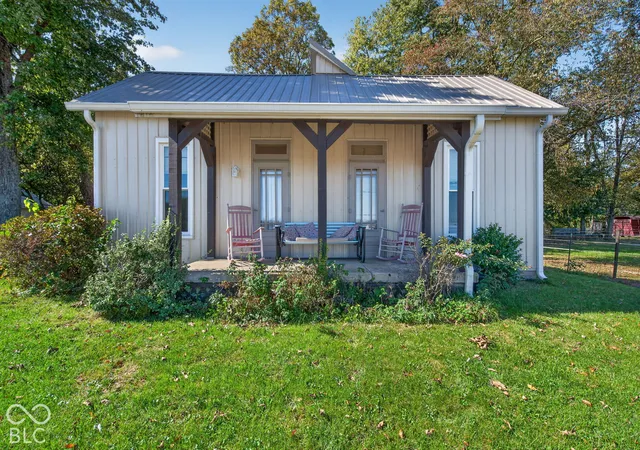 Photo 2 of Single family home for sale at 3470 S 900 East, Columbus, IN 47203 | MLS# 22132826 | Listing updated on 2026-10-23