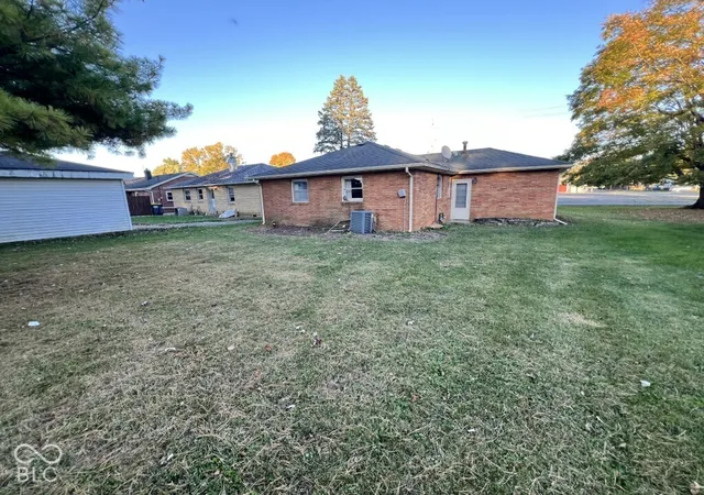 Photo 1 of Single family home for sale at 1809 Silver St, Anderson, IN 46012 | MLS# 22132838 | Listing updated on 2026-10-22