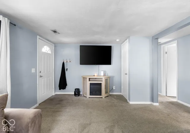 Photo 3 of Single family home for sale at 819 Washington St, Hope, IN 47246 | MLS# 22132840 | Listing updated on 2026-10-23