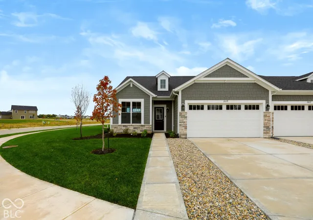 Photo 2 of Sale Pending at 2829 Oak Grv W Rd, Plainfield, IN 46168 | MLS# 22132844 | Listing updated on 2026-10-28