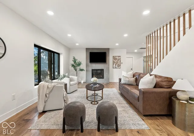 Photo 4 of Single family home for sale at 5035 Boulevard Pl, Indianapolis, IN 46208 | MLS# 22132848 | Listing updated on 2026-10-22