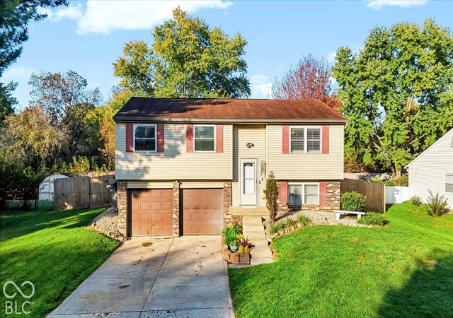 Photo 1 of Single family home for sale at 7802 Savannah Dr, Indianapolis, IN 46217 | MLS# 22132853 | Listing updated on 2026-10-24