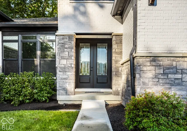 Photo 3 of Sale Pending at 5200 Sherrington Ct, Zionsville, IN 46077 | MLS# 22132856 | Listing updated on 2026-10-27