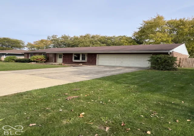 Photo 1 of Single family home for sale at 35 S Walnut St, Pittsboro, IN 46167 | MLS# 22132858 | Listing updated on 2026-10-28