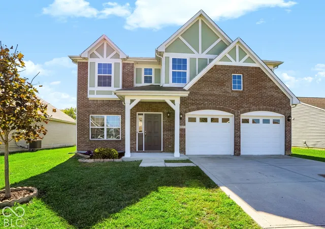 Photo 1 of Single family home for sale at 852 Starflower Tr, Greenwood, IN 46143 | MLS# 22132862 | Listing updated on 2026-10-23