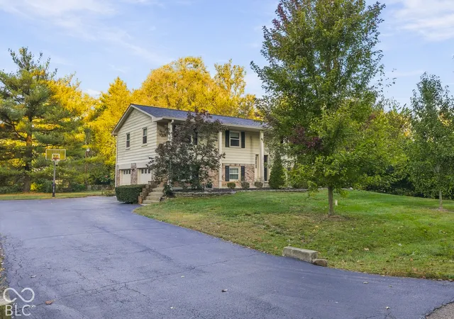 Photo 2 of Sale Pending at 7836 N Chester Ave, Indianapolis, IN 46240 | MLS# 22132865 | Listing updated on 2026-10-26