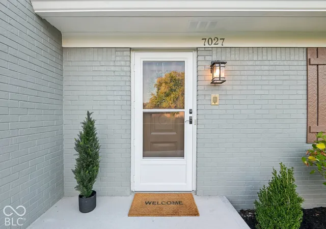 Photo 1 of Single family home for sale at 7027 Creekside Ln, Indianapolis, IN 46220 | MLS# 22132872 | Listing updated on 2026-10-27