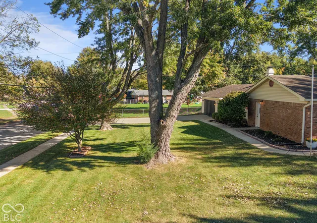 Photo 4 of Single family home for sale at 5817 S Franklin Rd, Indianapolis, IN 46239 | MLS# 22132874 | Listing updated on 2026-10-22