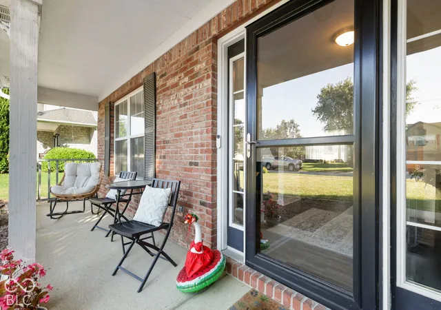 Photo 3 of Single family home for sale at 492 Acorn Dr, Whiteland, IN 46184 | MLS# 22132882 | Listing updated on 2026-10-22