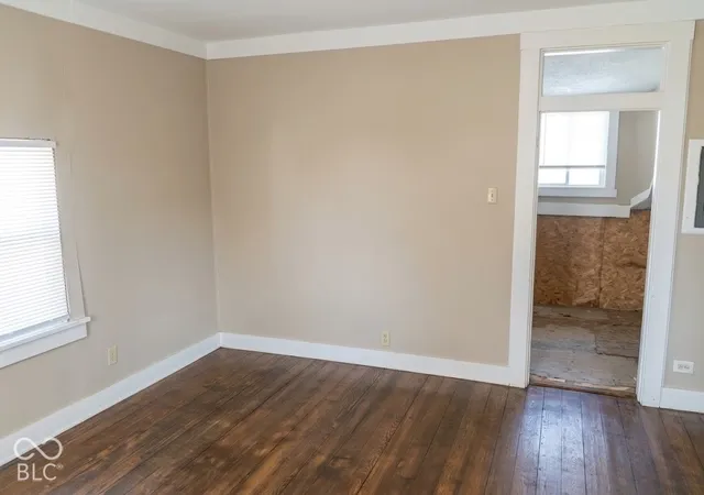 Photo 3 of House for sale at 110 E South St, Shelbyville, IN 46176 | MLS# 22132886 | Listing updated on 2026-10-24
