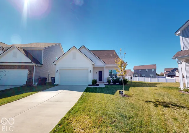 Photo 1 of Single family home for sale at 260 Evening Bay Ct, Pendleton, IN 46064 | MLS# 22132889 | Listing updated on 2026-10-25