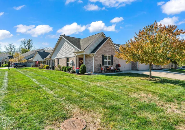 Photo 2 of Single family home for sale at 5515 Lipizzan Ln, Plainfield, IN 46168 | MLS# 22132890 | Listing updated on 2026-10-24