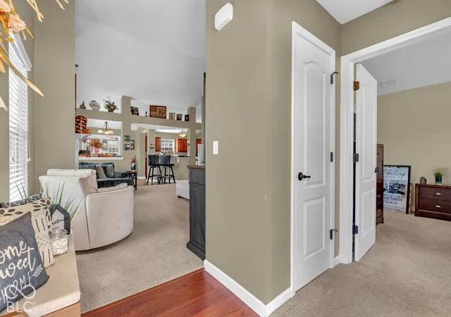 Photo 3 of Single family home for sale at 5515 Lipizzan Ln, Plainfield, IN 46168 | MLS# 22132890 | Listing updated on 2026-10-24