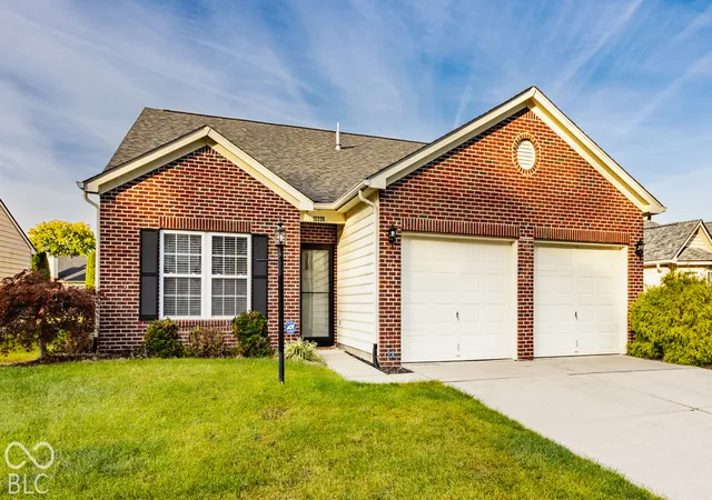 Photo 2 of Single family home for sale at 12226 Sagamore Woods Dr, Fishers, IN 46037 | MLS# 22132892 | Listing updated on 2026-10-27