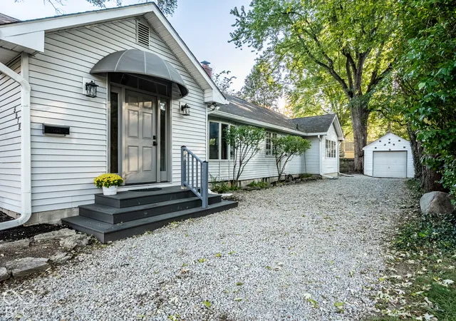 Photo 1 of Single family home for sale at 5519 Rosslyn, Indianapolis, IN 46220 | MLS# 22132895 | Listing updated on 2026-10-28