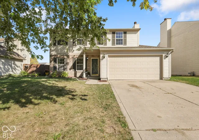 Photo 2 of Single family home for sale at 6111 Twyckenham Dr, Indianapolis, IN 46236 | MLS# 22132905 | Listing updated on 2026-10-24