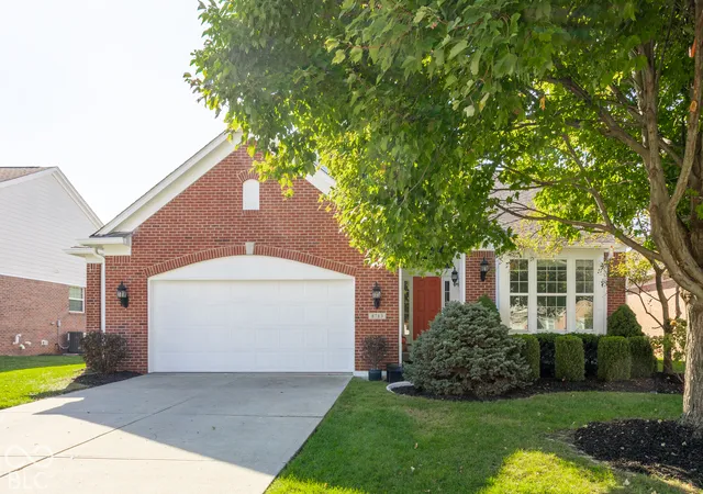 Photo 1 of Single family home for sale at 8783 W Cobblestone Dr, Zionsville, IN 46077 | MLS# 22132907 | Listing updated on 2026-10-25