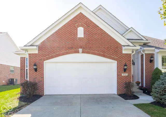 Photo 2 of Single family home for sale at 8783 W Cobblestone Dr, Zionsville, IN 46077 | MLS# 22132907 | Listing updated on 2026-10-25