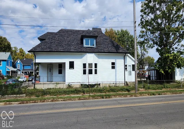 Photo 3 of Single family home for sale at 2226 Fletcher, Anderson, IN 46016 | MLS# 22132910 | Listing updated on 2026-10-24