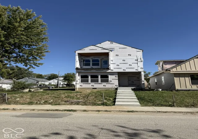 Photo 4 of Single family home for sale at 209 N Keystone Ave, Indianapolis, IN 46201 | MLS# 22132916 | Listing updated on 2026-10-23