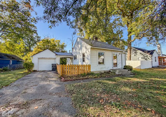 Photo 2 of Single family home for sale at 18 Rebecca Dr, Indianapolis, IN 46241 | MLS# 22132923 | Listing updated on 2026-10-23