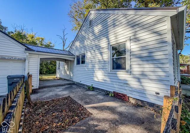 Photo 3 of Single family home for sale at 18 Rebecca Dr, Indianapolis, IN 46241 | MLS# 22132923 | Listing updated on 2026-10-23
