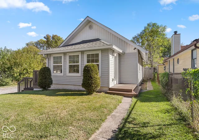 Photo 3 of Single family home for sale at 839 Waldemere Ave, Indianapolis, IN 46241 | MLS# 22132972 | Listing updated on 2026-10-23