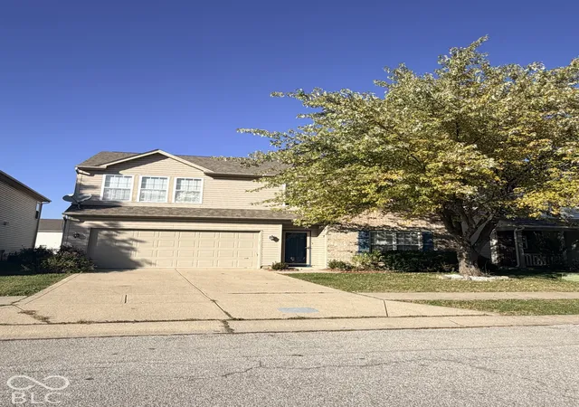 Photo 2 of Single family home for sale at 4638 Whitridge Ln, Indianapolis, IN 46237 | MLS# 22132980 | Listing updated on 2026-10-22